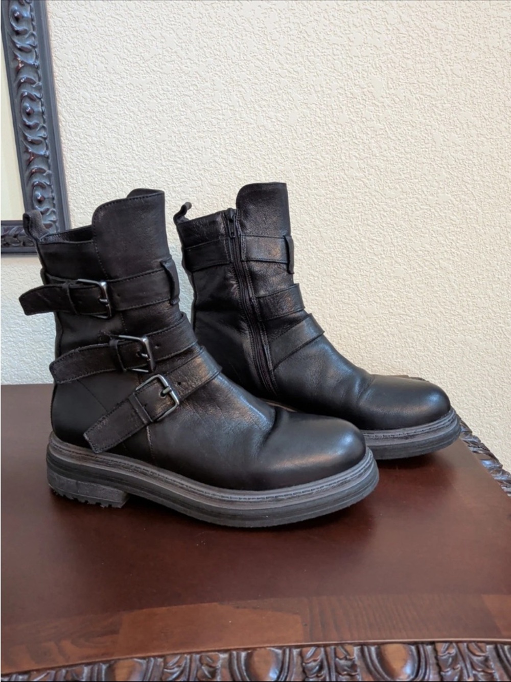 Women’s edgy leather Black boots Buckle Moto Ankle - Picture 7 of 7